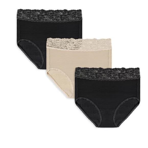 Vanity Fair Other - NWT Vanity Fair Radiant Collection Light & Luxe Brief Panties, 3 Pk , Sz S/5